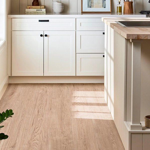 Crest-Flooring-Jan-2026-laminatelightwhite-800x800